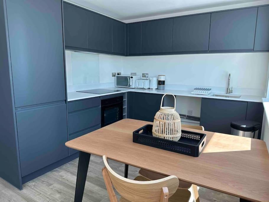1 Bed Flat With View Of Old Trafford Leilighet Manchester Eksteriør bilde