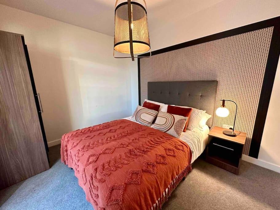 1 Bed Flat With View Of Old Trafford Leilighet Manchester Eksteriør bilde